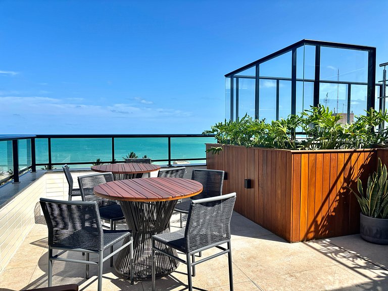 Studio Incrível + Varanda | 200m da Praia