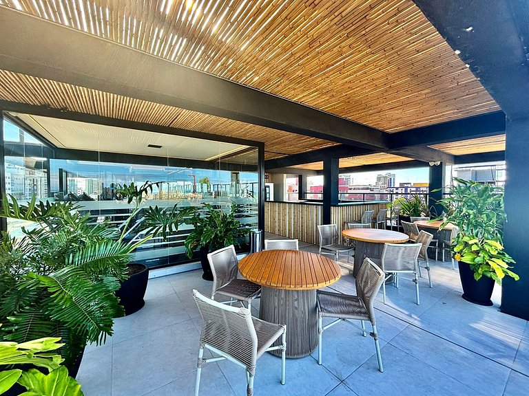 Estúdio c/ Terraço | Beira Mar c/ Piscina