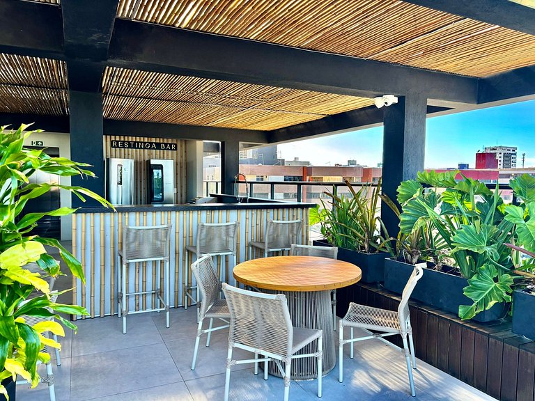 Estúdio c/ Terraço | Beira Mar c/ Piscina