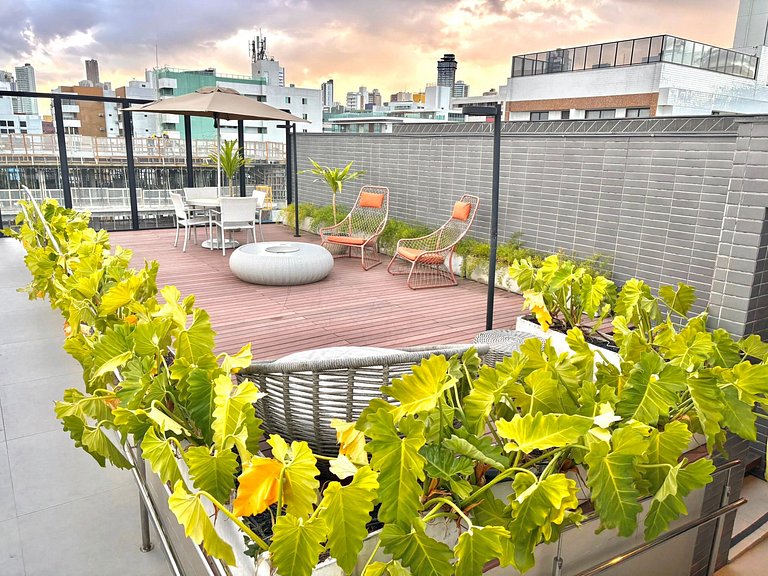 Studio completo | Praia e localização perfeita