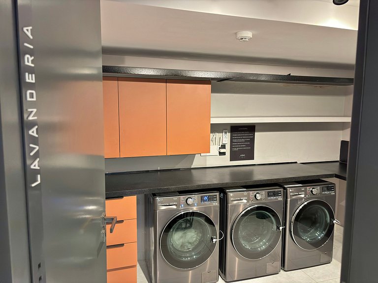 Urban 750 | Studio moderno by Refúgio Hospedagens