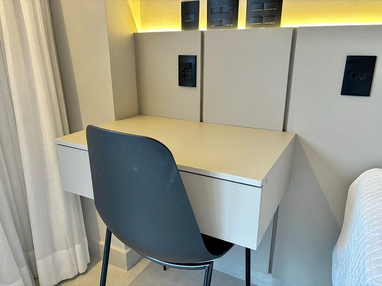 Studio completo | Praia e localização perfeita