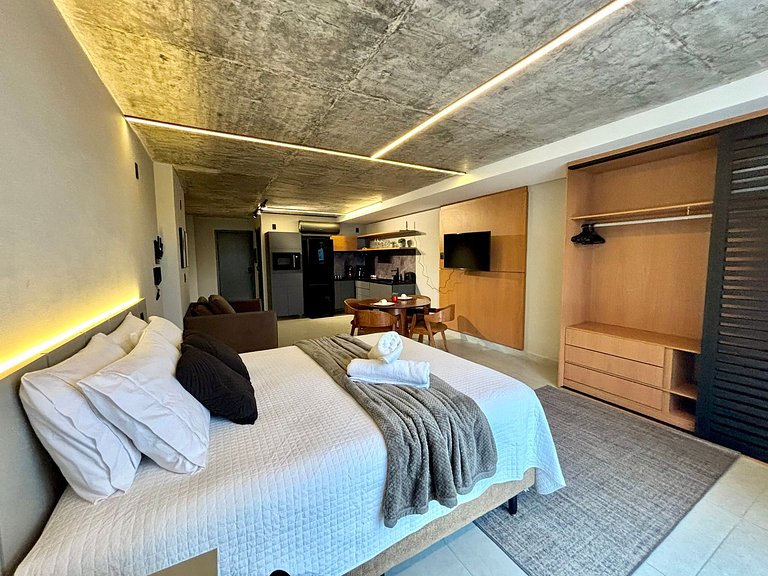 Studio completo | Praia e localização perfeita