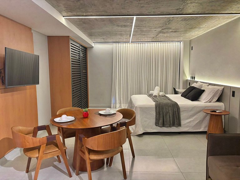 Studio completo | Praia e localização perfeita