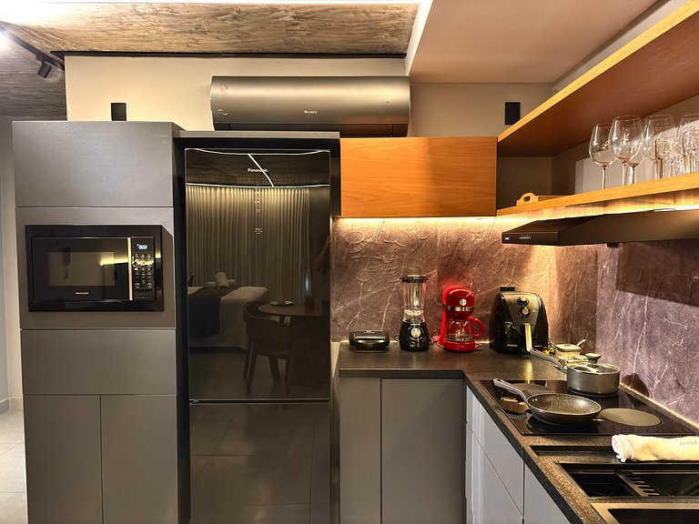 Studio completo | Praia e localização perfeita