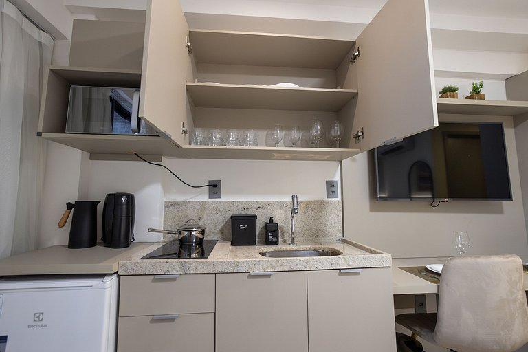 Beira-mar | Varanda | Ótima Localização | Wi-fi