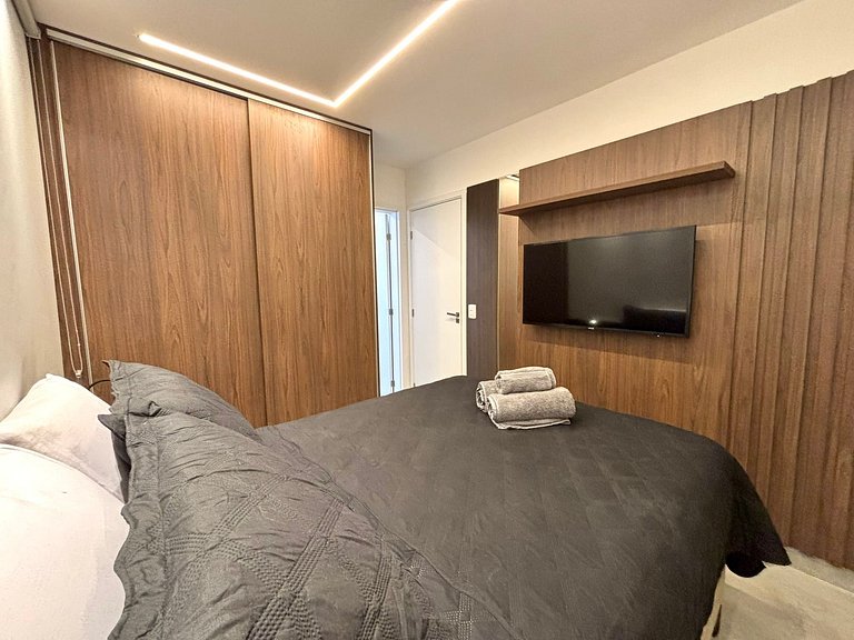 Completo | Perto da Praia | Vaga Privada | Piscina