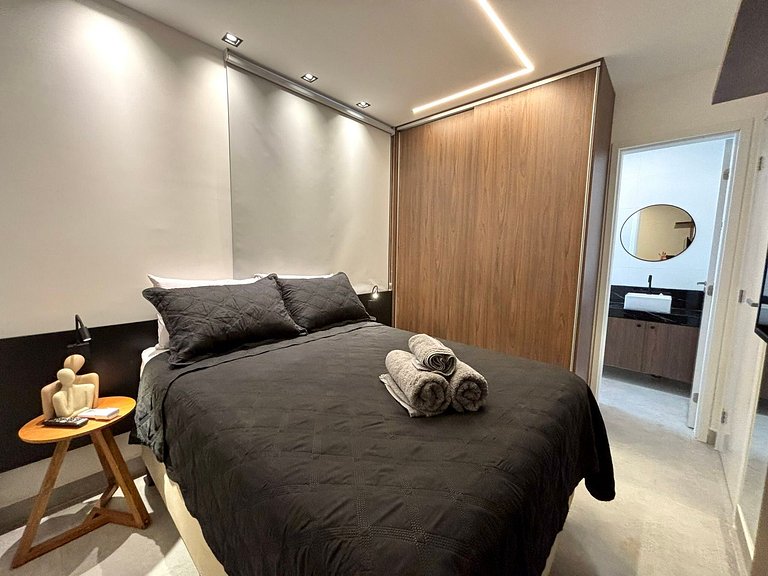 Completo | Perto da Praia | Vaga Privada | Piscina