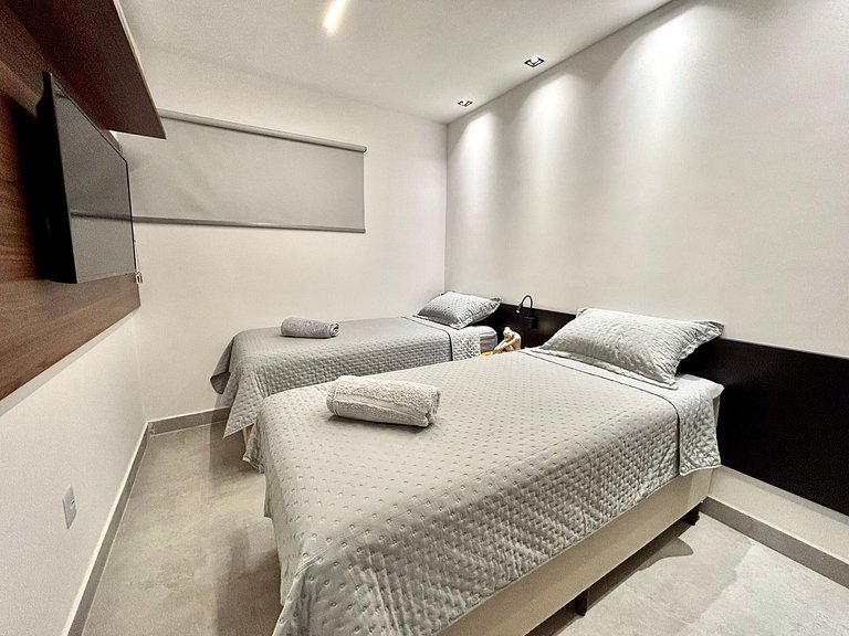 Completo | Perto da Praia | Vaga Privada | Piscina