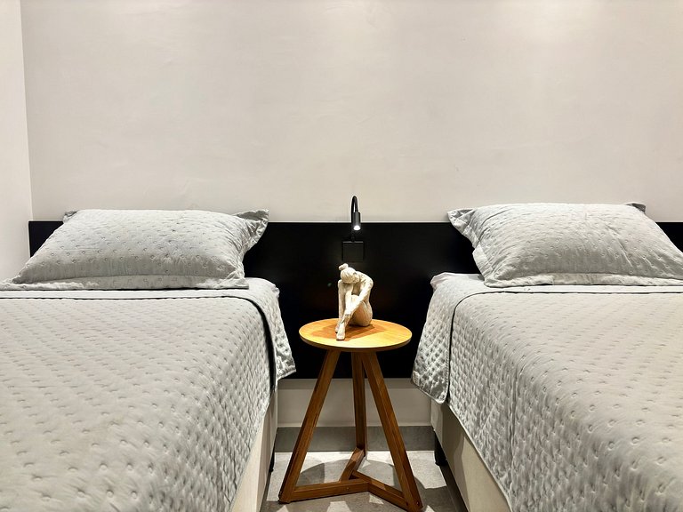 Completo | Perto da Praia | Vaga Privada | Piscina