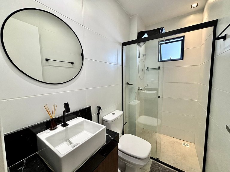 Completo | Perto da Praia | Vaga Privada | Piscina