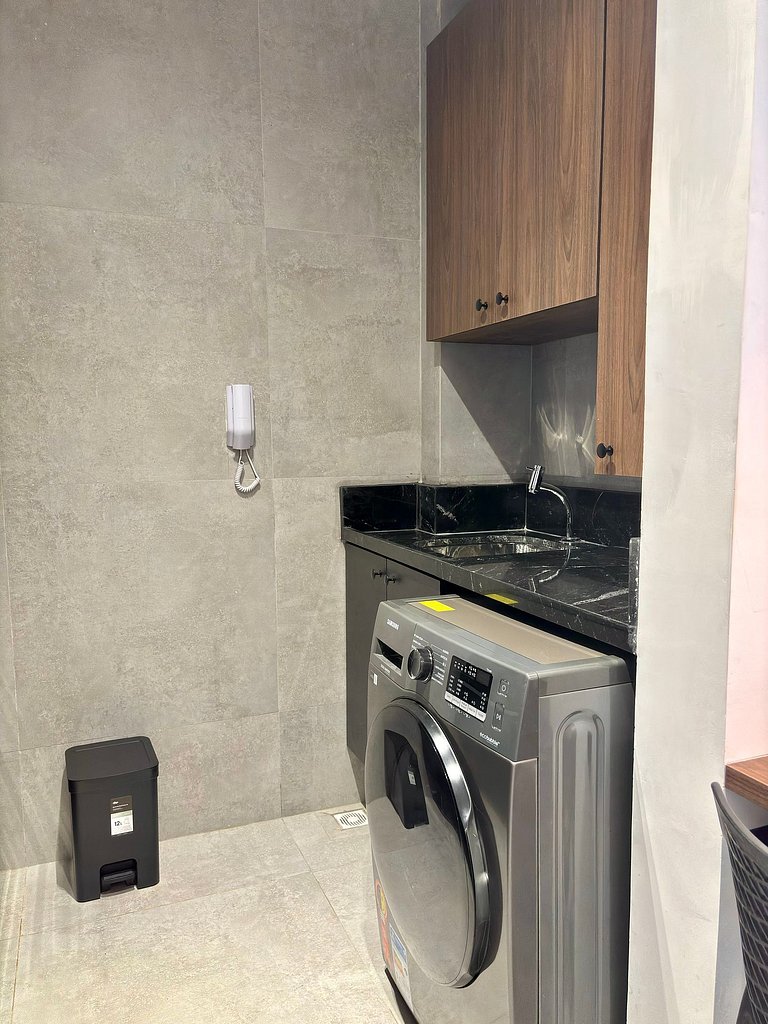 Completo | Perto da Praia | Vaga Privada | Piscina