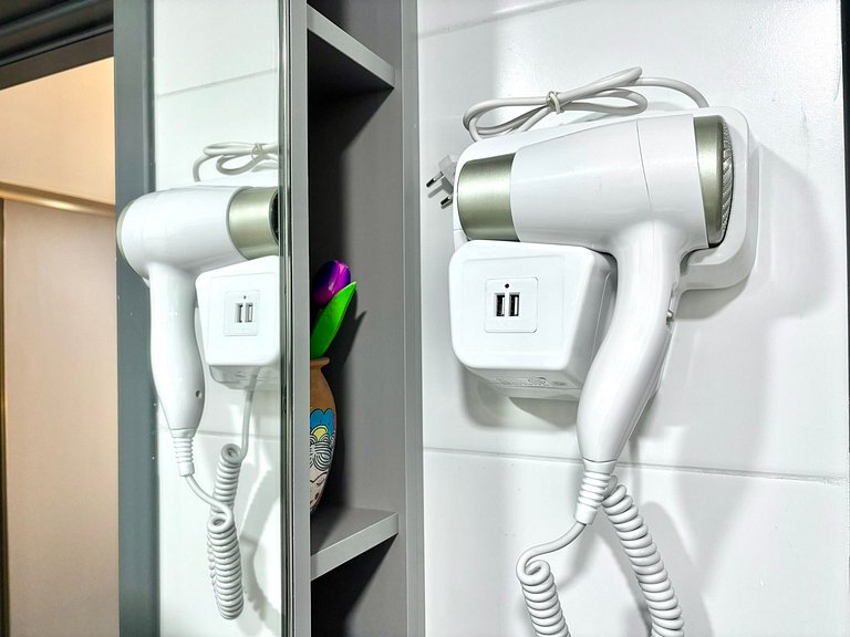 Studio Incrível + Varanda | 200m da Praia