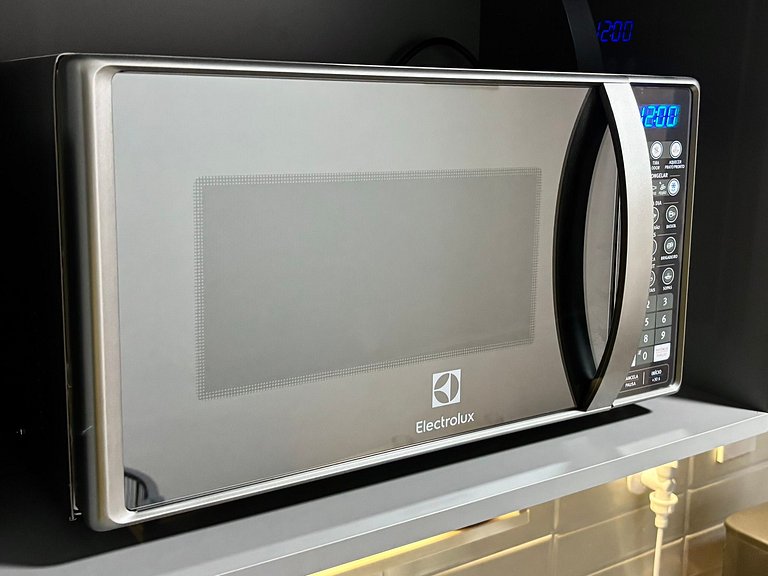 Studio Incrível + Varanda | 200m da Praia