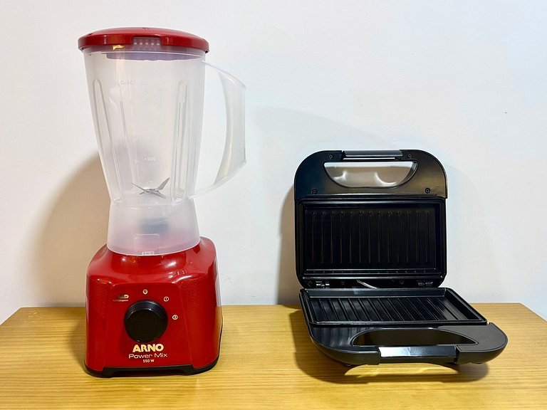 Vista Mar Incrível + Varanda | 200m da Praia