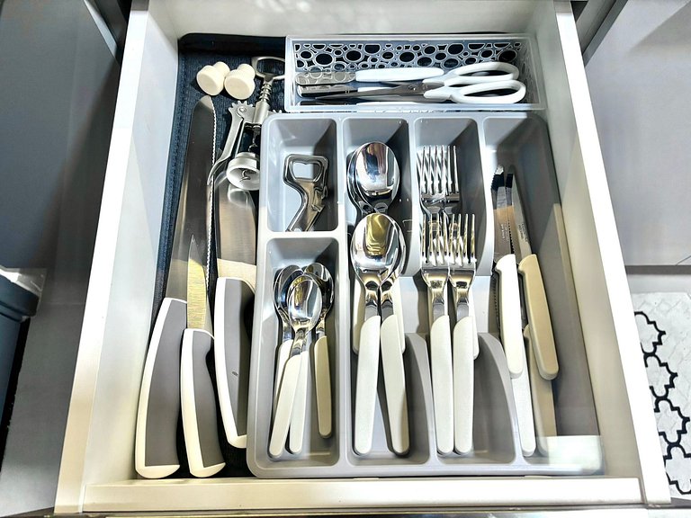 Studio Incrível + Varanda | 200m da Praia