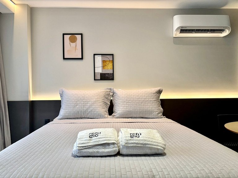 Moderno | Wi-Fi | Piscina c/ Vista | 120m da Praia