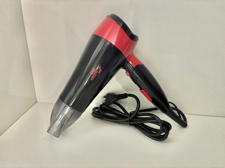 Moderno | Wi-Fi | Piscina c/ Vista | 120m da Praia