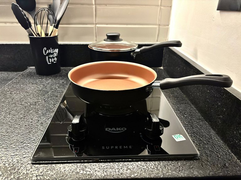 Moderno | Wi-Fi | Piscina c/ Vista | 120m da Praia