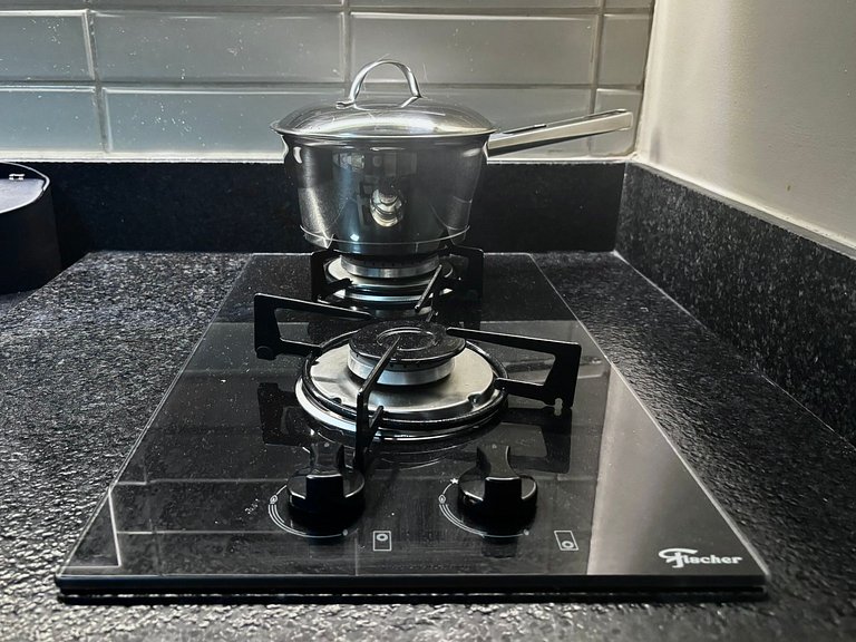 Praia a 120m! Apto Completo com Varanda e Conforto