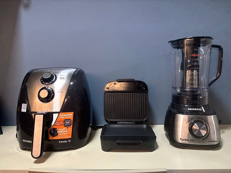 Praia a 120m! Apto Completo com Varanda e Conforto