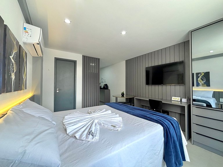 Conforto | Piscina Vista Incrível | 120m da Praia