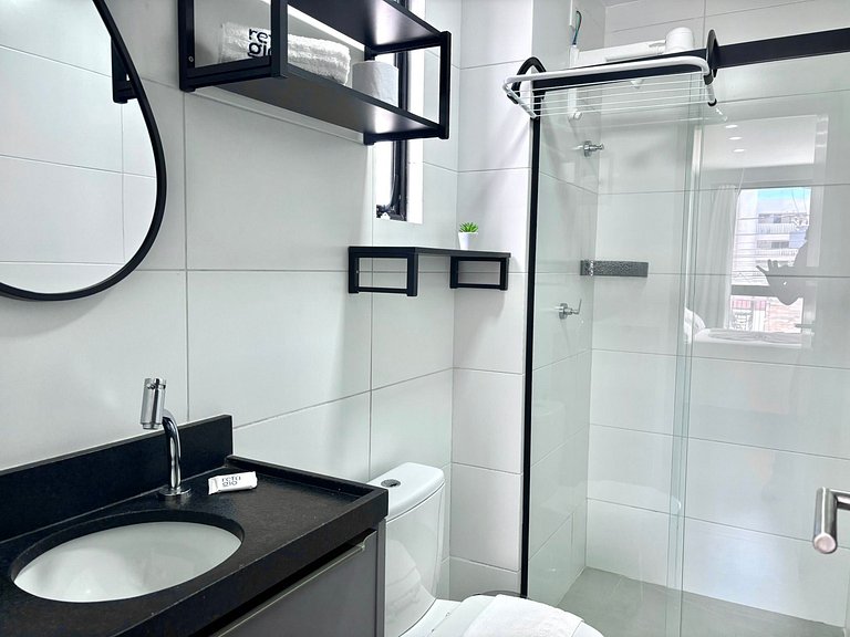 Conforto | Piscina Vista Incrível | 120m da Praia