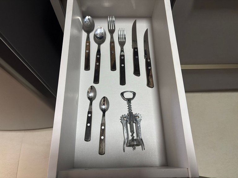 Conforto | Piscina Vista Incrível | 120m da Praia