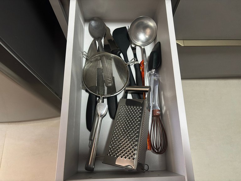 Conforto | Piscina Vista Incrível | 120m da Praia