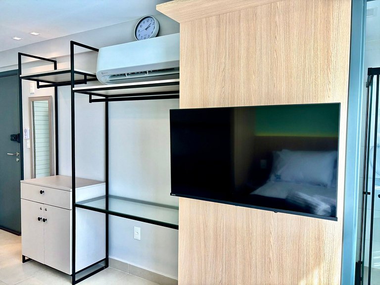 Completo | Piscina c/ vista incrível | Praia 120m