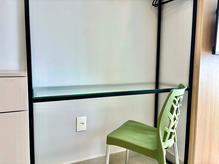 Completo | Piscina c/ vista incrível | Praia 120m