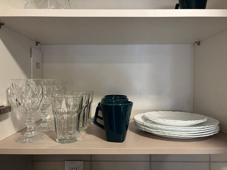 Completo | Piscina c/ vista incrível | Praia 120m