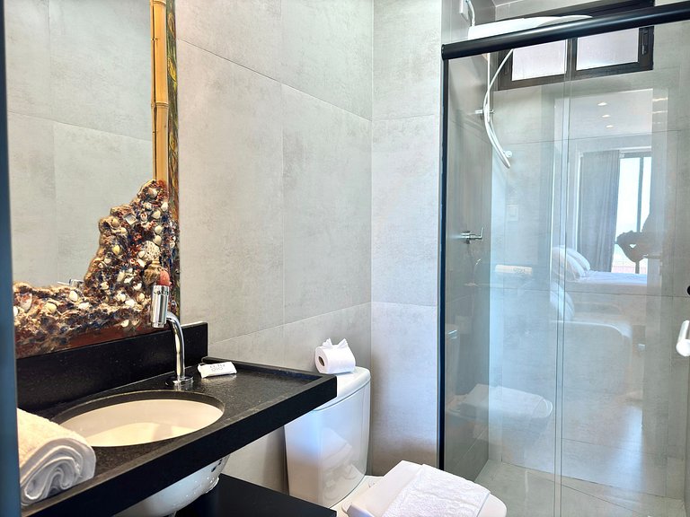 Vista Incrível | Varanda | Piscina | 120m da Praia