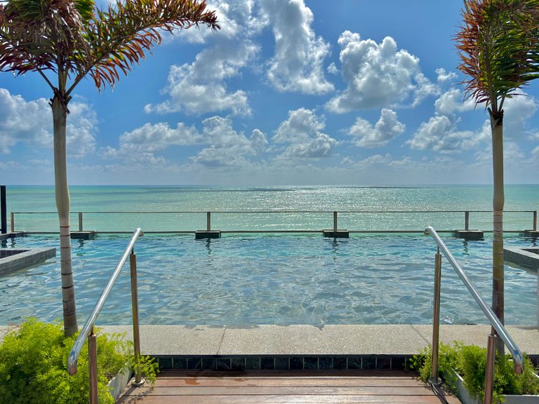 Studio Incrível | Beira-Mar + Piscina Panorâmica
