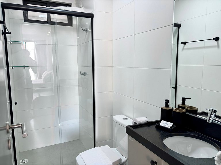 Piscina c/ vista incrível | Completo | Praia 120m