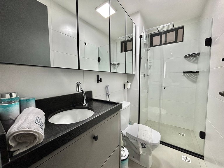 Vista Mar Incrível + Varanda | 200m da Praia