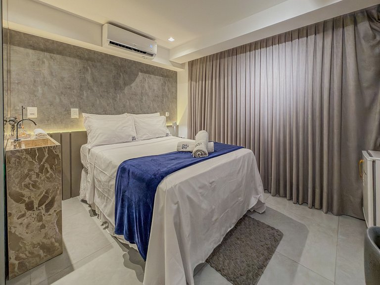 Estúdio c/ Varanda & Vista | Beira Mar c/ Piscina