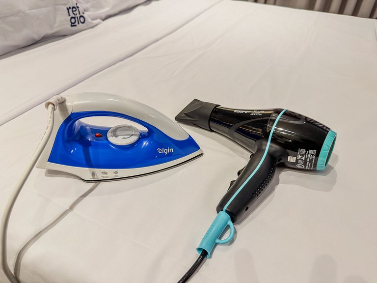 Estúdio c/ Varanda & Vista | Beira Mar c/ Piscina