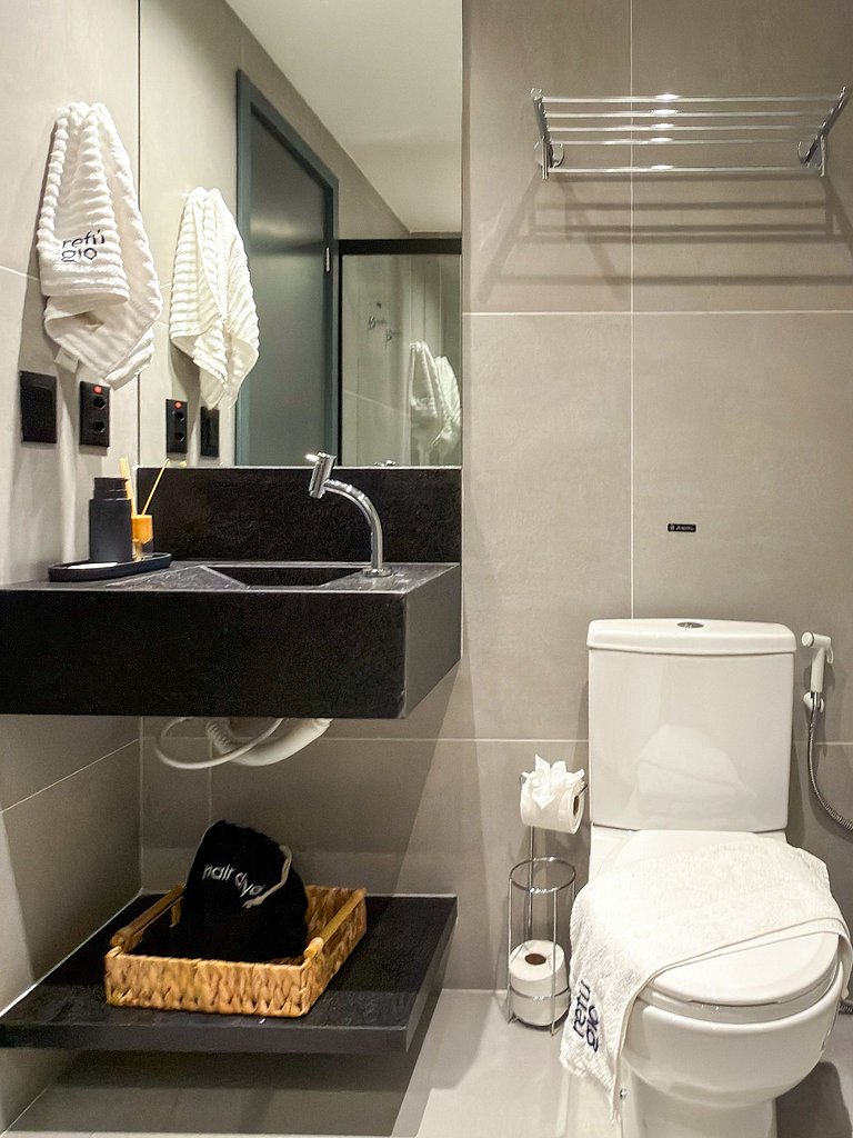 Studio Vista Mar | Pé na Areia + Piscina Incrível