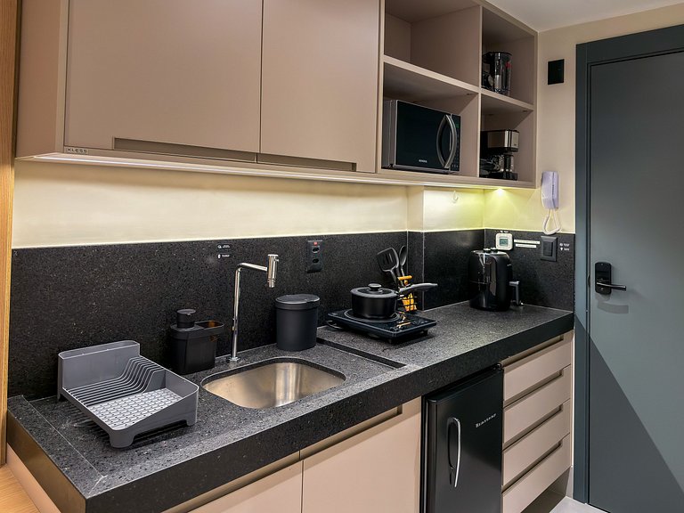 Studio Vista Mar | Pé na Areia + Piscina Incrível