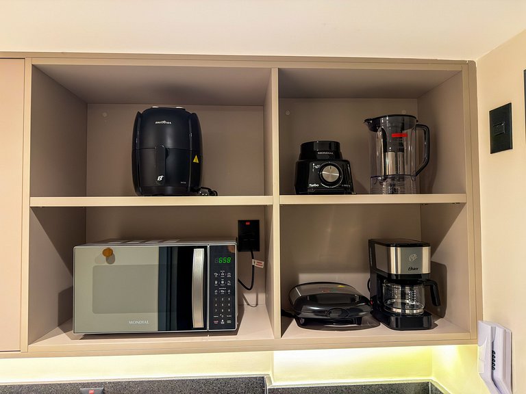 Studio Vista Mar | Pé na Areia + Piscina Incrível