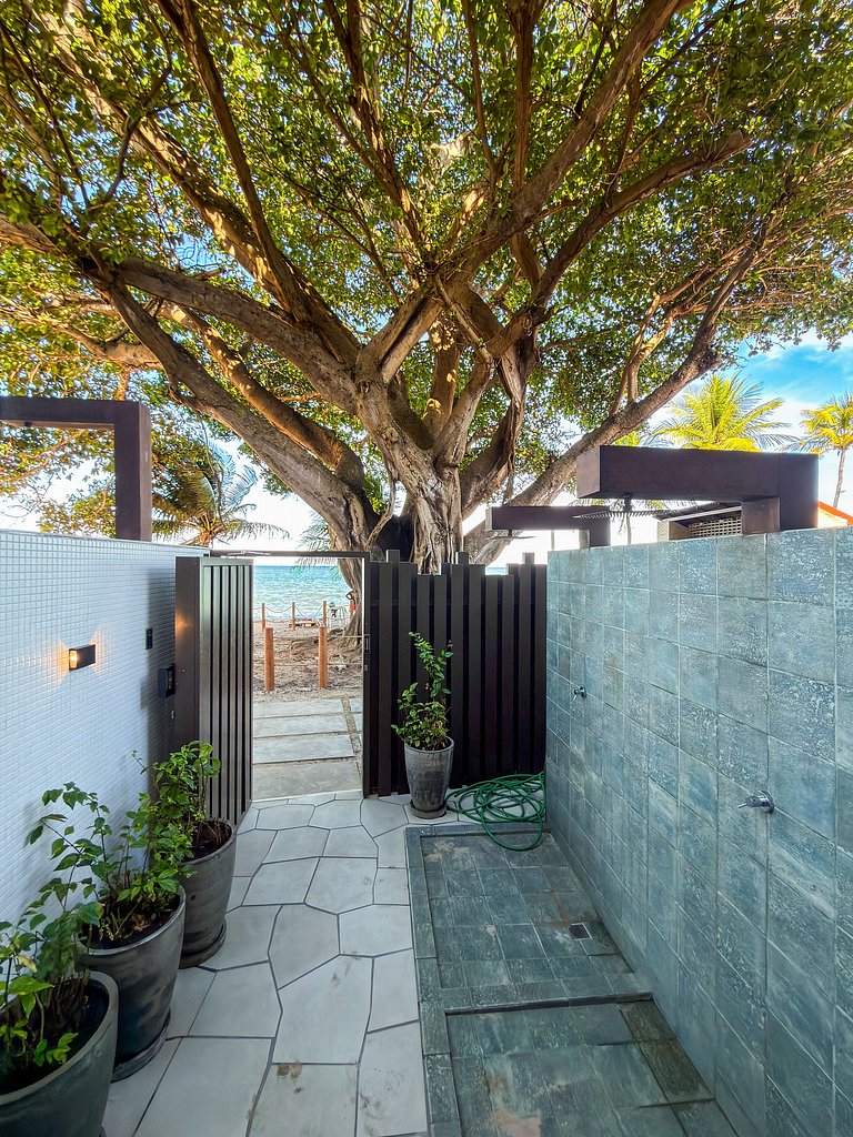 Studio Vista Mar | Pé na Areia + Piscina Incrível