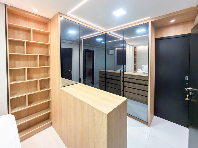 Vista Mar | Ótima Localização | Completo c/ 2 Qtos