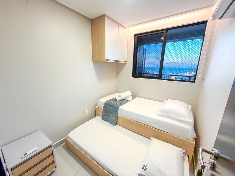 Vista Mar | Ótima Localização | Completo c/ 2 Qtos