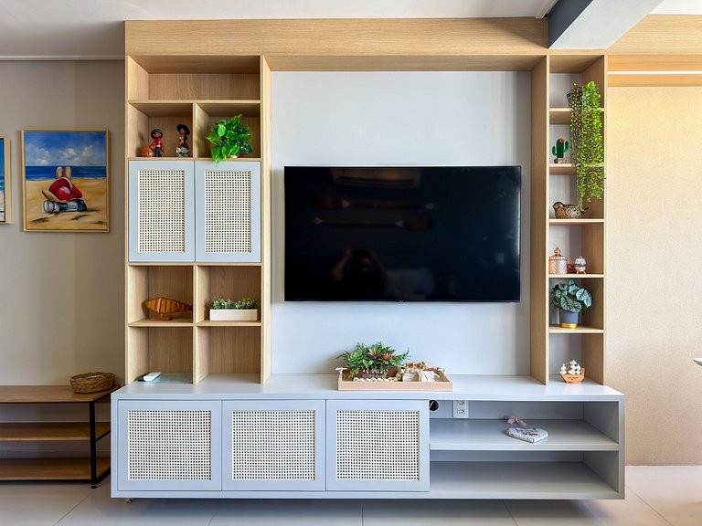 Vista Mar | Ótima Localização | Completo c/ 2 Qtos