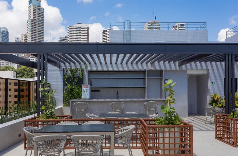 Studio Perfeito | Rooftop c/ Piscina e Vista Mar
