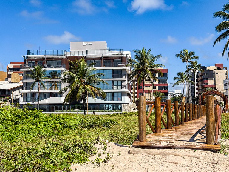 Studio Completo | Beira Mar e Piscina Rooftop